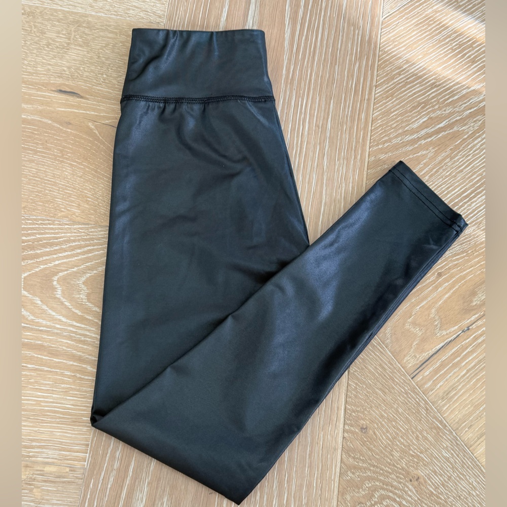 Wild fable Leather Like Leggings Size XS 25” inseam, color black